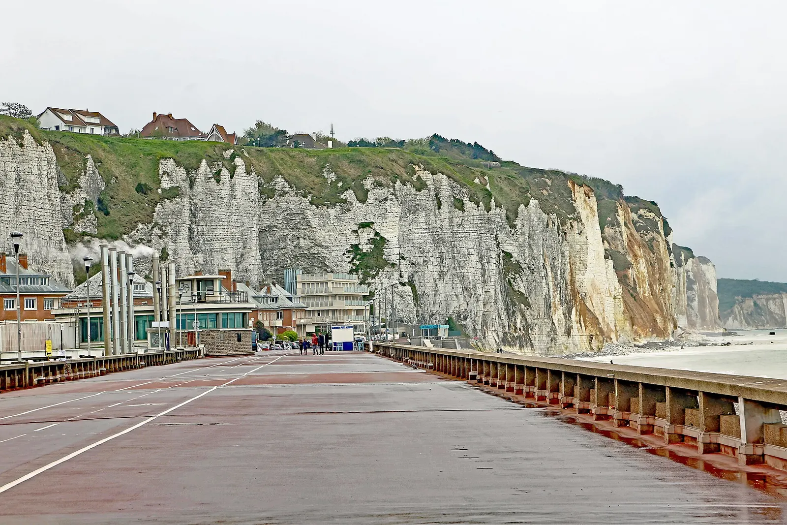 Le front de mer et les falaises de Dieppe